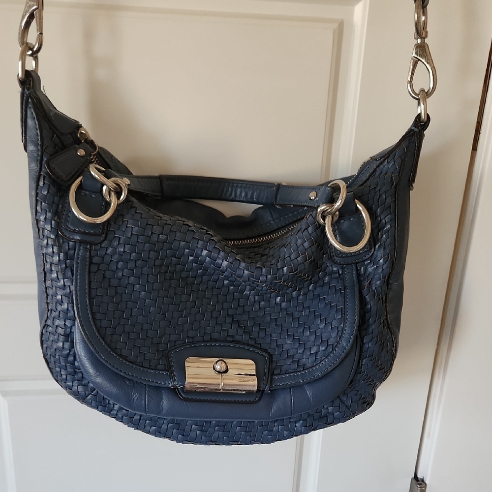 Elegant Navy Woven Shoulder Bag